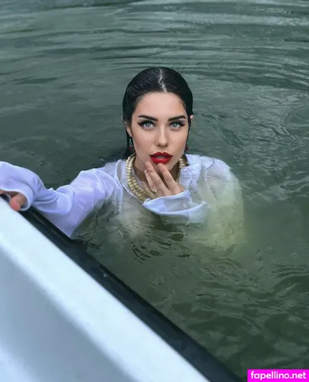 Nicoletta Hot 1 OnlyFans Thumbnail #1BdrKPObnC