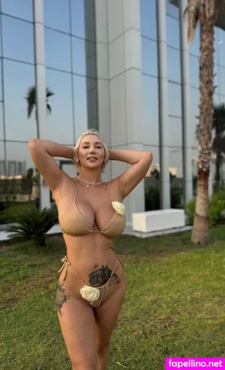 Nicolia Si OnlyFans Thumbnail #5BQ8YbriAG