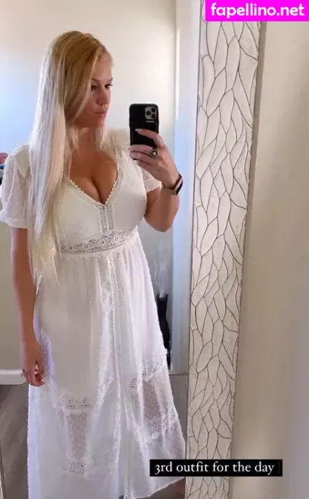 Nicolle A OnlyFans Thumbnail #1DwWHfd9iN