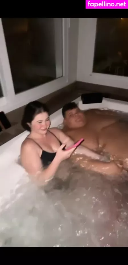 Nicolle Caroline OnlyFans Thumbnail #XnyWazBrdd