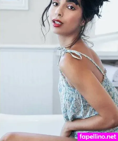 Nida Khurshid Main Profile Photo