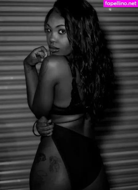 Niiathefreak OnlyFans Thumbnail #6l2T99X7wa