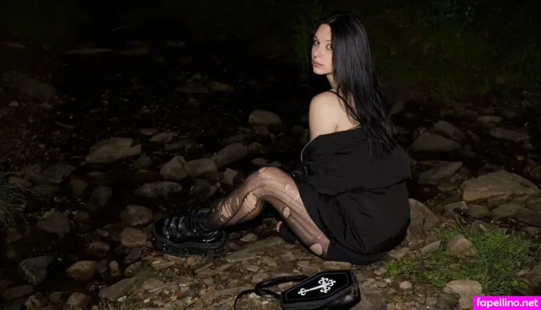 Nika Lun OnlyFans Thumbnail #KojlmsoOf3