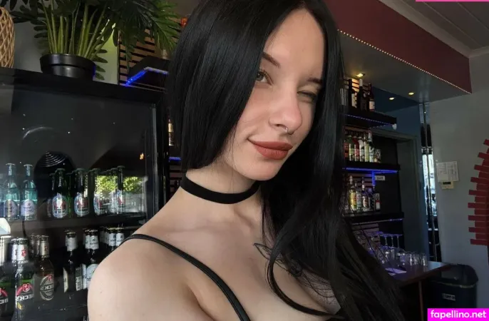 Nika Lun OnlyFans Thumbnail #y4SIRAu1R0