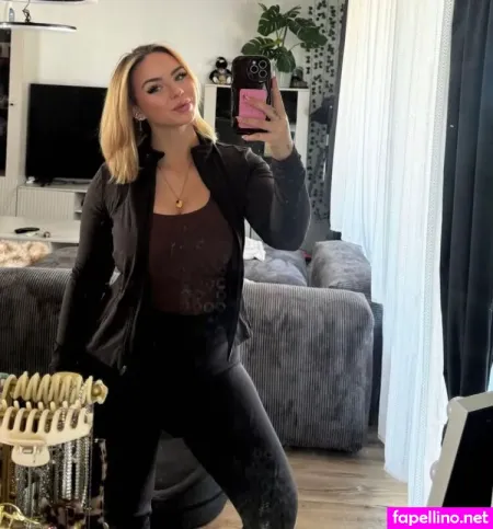 Nika Sofie 1 OnlyFans Thumbnail #FfIaXoLoed