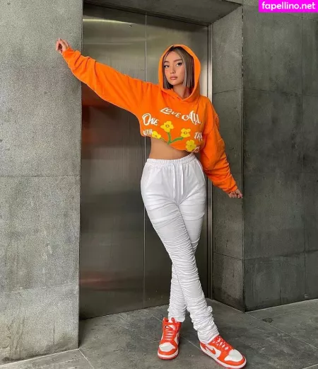 Nikahigashionna OnlyFans Thumbnail #6TAz4WfVbp