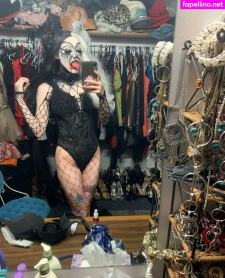 Nikasaur OnlyFans Thumbnail #gUxzbdaXJn