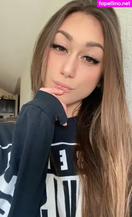 Niki 13 OnlyFans Thumbnail #9PImbYbQtI