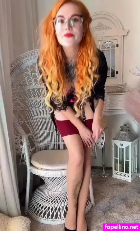 Niki Foxmutt 1 OnlyFans Thumbnail #0n7f5nUYBo