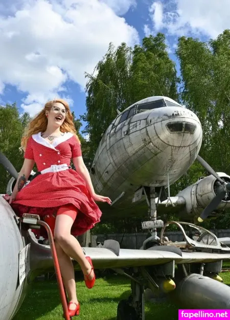 Niki Foxmutt 1 OnlyFans Thumbnail #cwUIbP3UUW