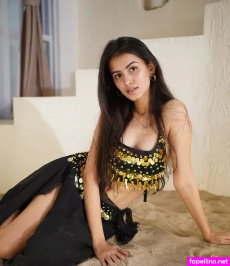 Niki Lalwani OnlyFans Thumbnail #JDcv5RllZ3