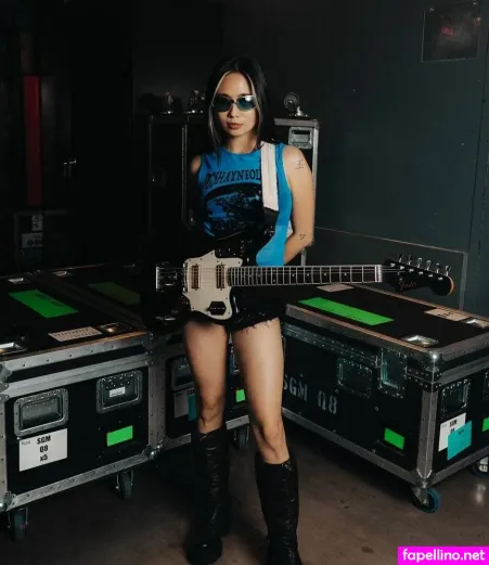 Niki Zefanya OnlyFans Thumbnail #KF0Y98AvEn