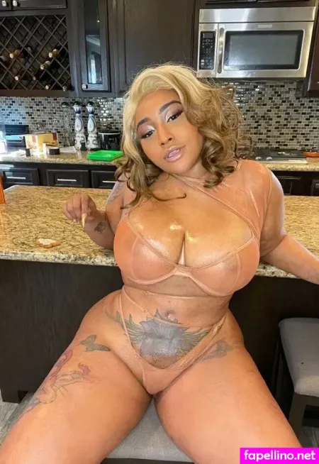 Nikiareneefree OnlyFans Thumbnail #Gh7d8QUvI9