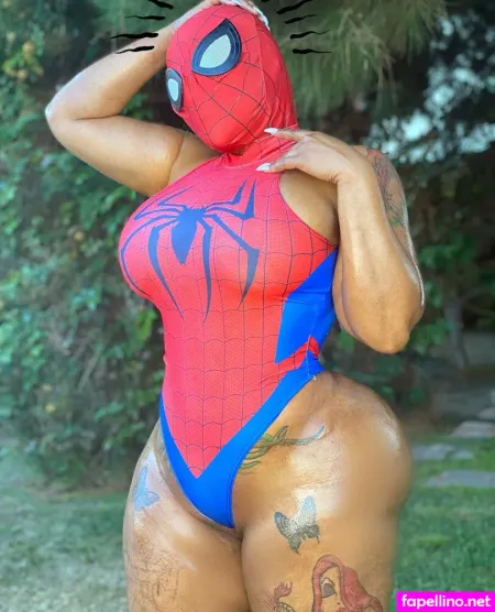 Nikiareneefree OnlyFans Thumbnail #R1ngctE0tz