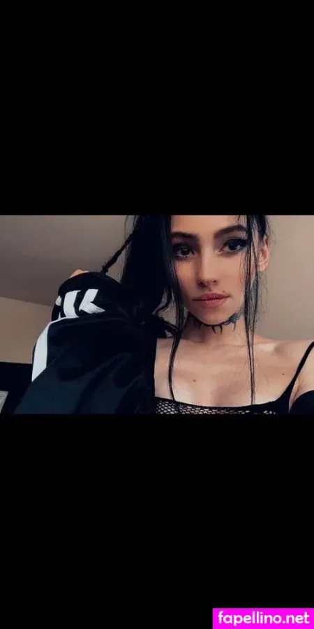 Nikidiamond1 OnlyFans Thumbnail #mKJib8saXo