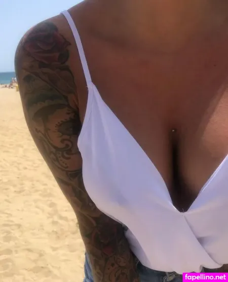 Nikki Belfort OnlyFans Thumbnail #HktQAXBJTx