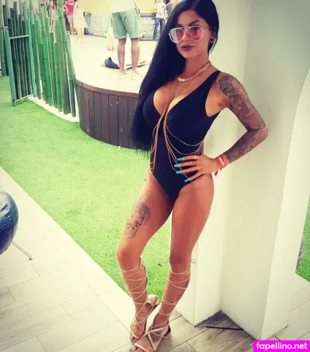 Nikki Belfort OnlyFans Thumbnail #Mtu9CaHxs4