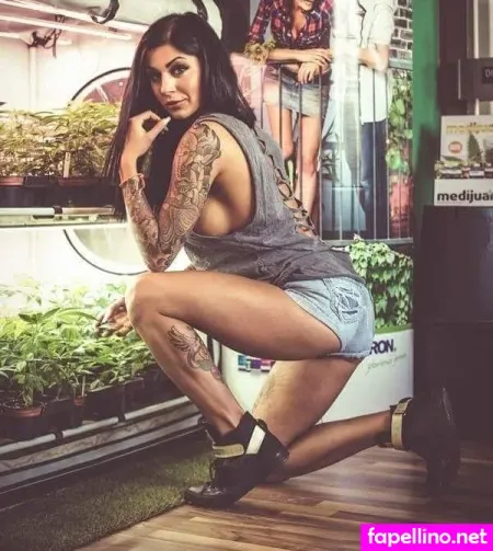 Nikki Belfort OnlyFans Thumbnail #r3gsV8qw7n