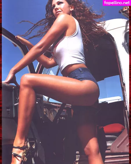 Nikki Cox OnlyFans Thumbnail #LjsBKHFNTL