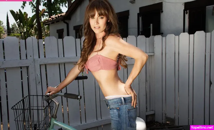 Nikki Deloach OnlyFans Thumbnail #rOds5ZX428