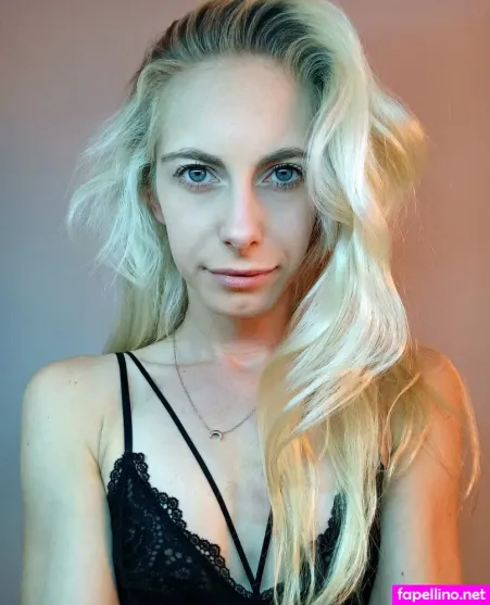 Nikki Gia OnlyFans Thumbnail #IrQ9QS1lQ4