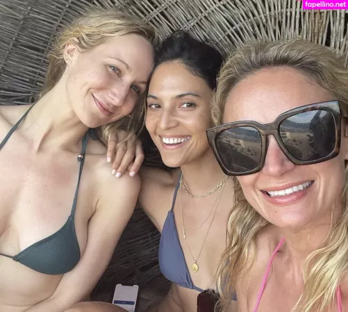 Nikki Glaser OnlyFans Thumbnail #9N36hl8t3d