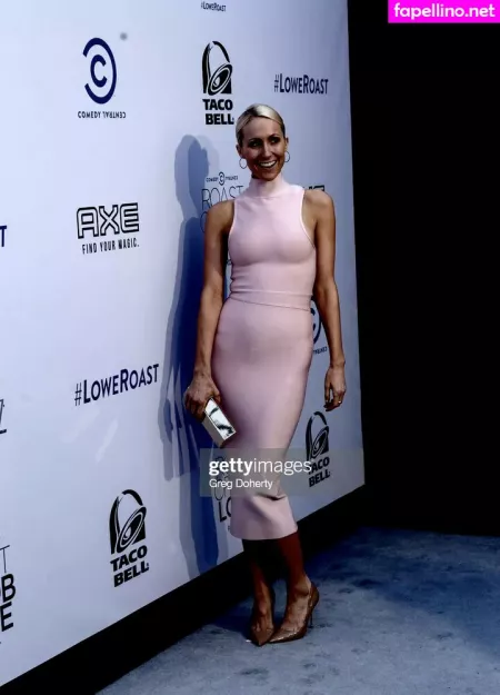 Nikki Glaser OnlyFans Thumbnail #zCd38vKV8V