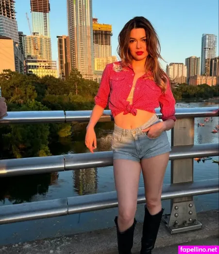 Nikki Hahn OnlyFans Thumbnail #WNKHgQ85qj