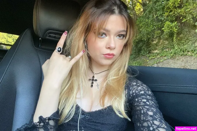 Nikki Hahn OnlyFans Thumbnail #wBSkZDlEzo