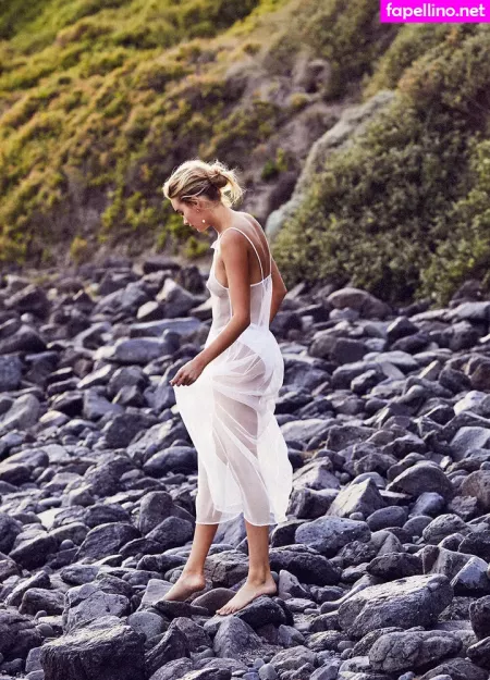 Nikki Hillier OnlyFans Thumbnail #ArmI51XxXS