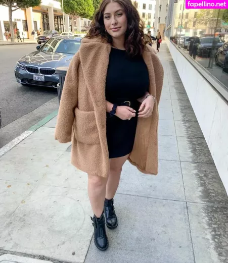 Nikki Kay OnlyFans Thumbnail #cY4C3vurw5