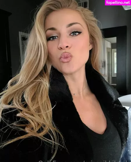 Nikki Leigh OnlyFans Thumbnail #gachPdUEdT