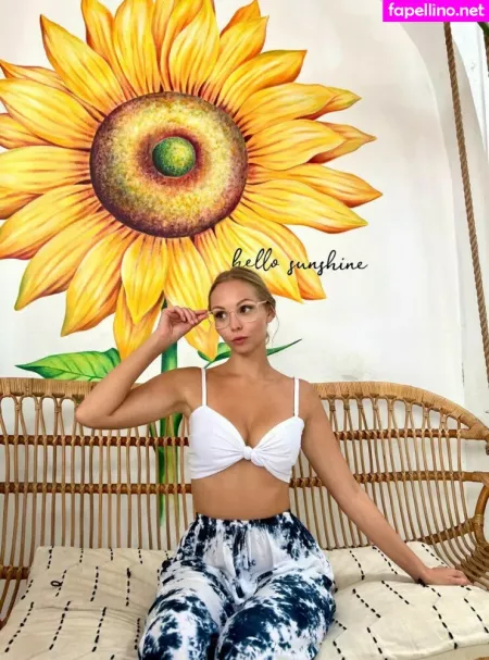 Nikki Mills OnlyFans Thumbnail #A8RYKjYzd8