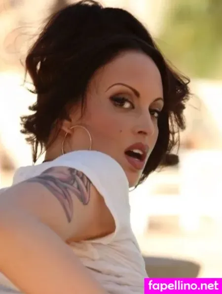 Nikki Nova OnlyFans Thumbnail #A8jo4rMfFN