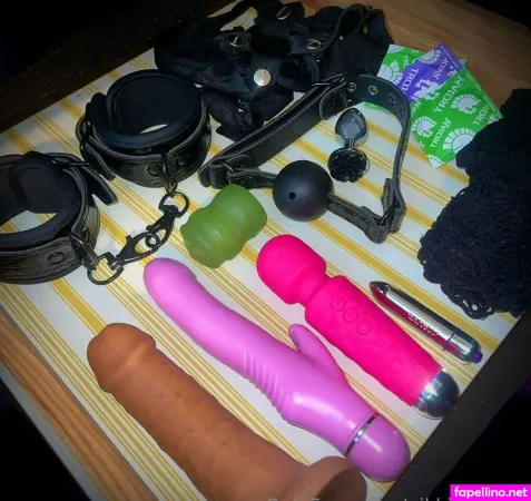 Nikki Rose18 OnlyFans Thumbnail #YFNMzCZ0ms