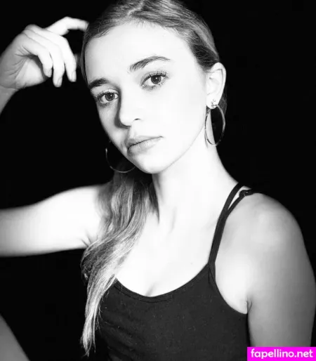 Nikki Roumel OnlyFans Thumbnail #VIpgBKm0KX