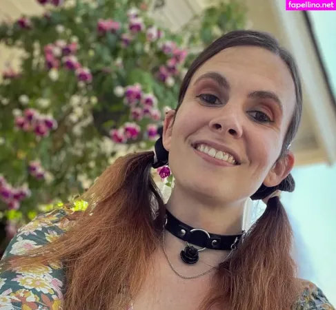 Nikki Sapphire OnlyFans Thumbnail #MB6nIRocL6