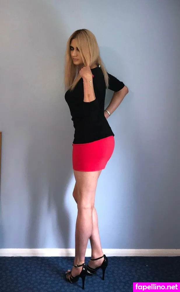 nikkibuxton, nikkibuxton88 Nude Leaked OnlyFans Photo #4cArN0jg6S
