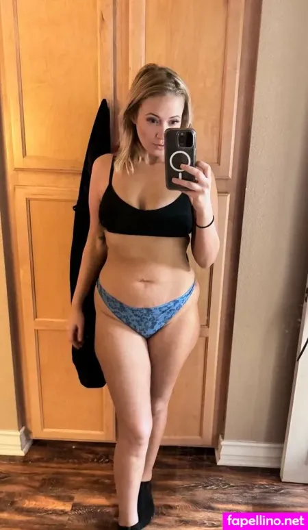 Nikkicums Main Profile Photo