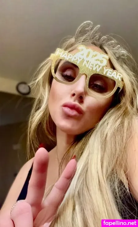 Nikkidee954112 OnlyFans Thumbnail #PwBl1TZ9oD