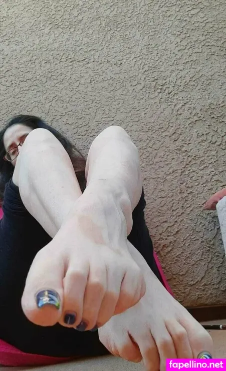 Nikkifeetz OnlyFans Thumbnail #wMYPPqXgQX