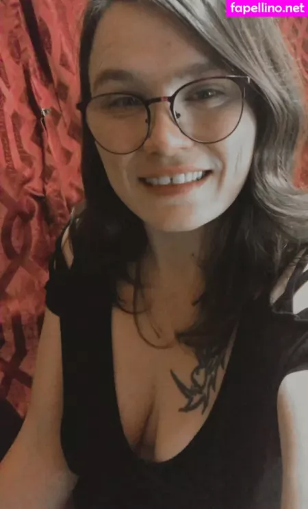 Nikkihippy OnlyFans Thumbnail #z6teJ9s9TD