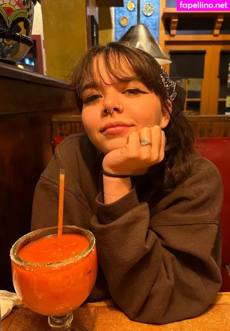 Nikkiinatural OnlyFans Thumbnail #HIX96metWv
