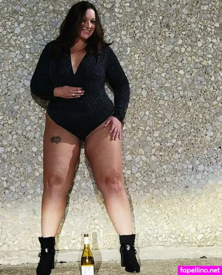 Nikkikent OnlyFans Thumbnail #Iof1drrTn3