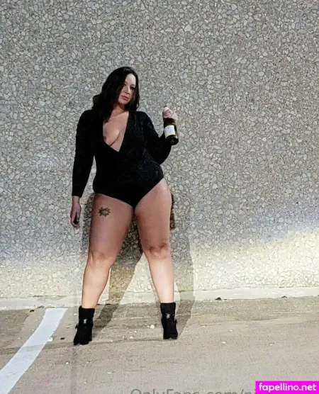 Nikkikent OnlyFans Thumbnail #R65C8i4oKU