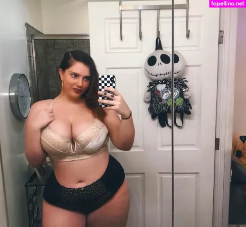 Nikkimichay OnlyFans Thumbnail #RosKHvO0CH