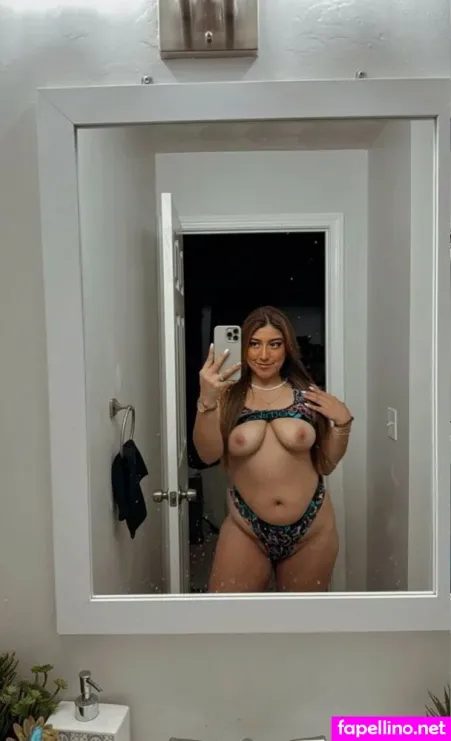 Nikkiobree OnlyFans Thumbnail #DWBl3XCKWT