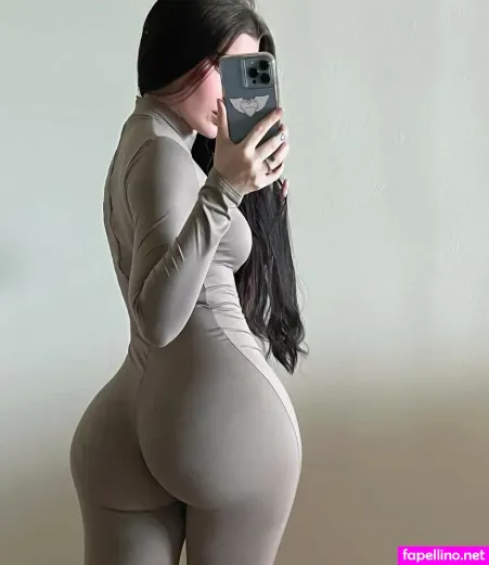 Nikkiskies Main Profile Photo