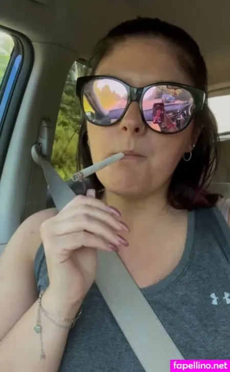 Nikkislongnailsfree OnlyFans Thumbnail #MXcbBed9Ca
