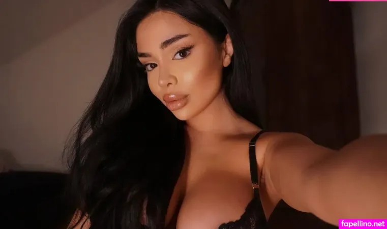 Nikkitlyy OnlyFans Thumbnail #P14l0EsfvE